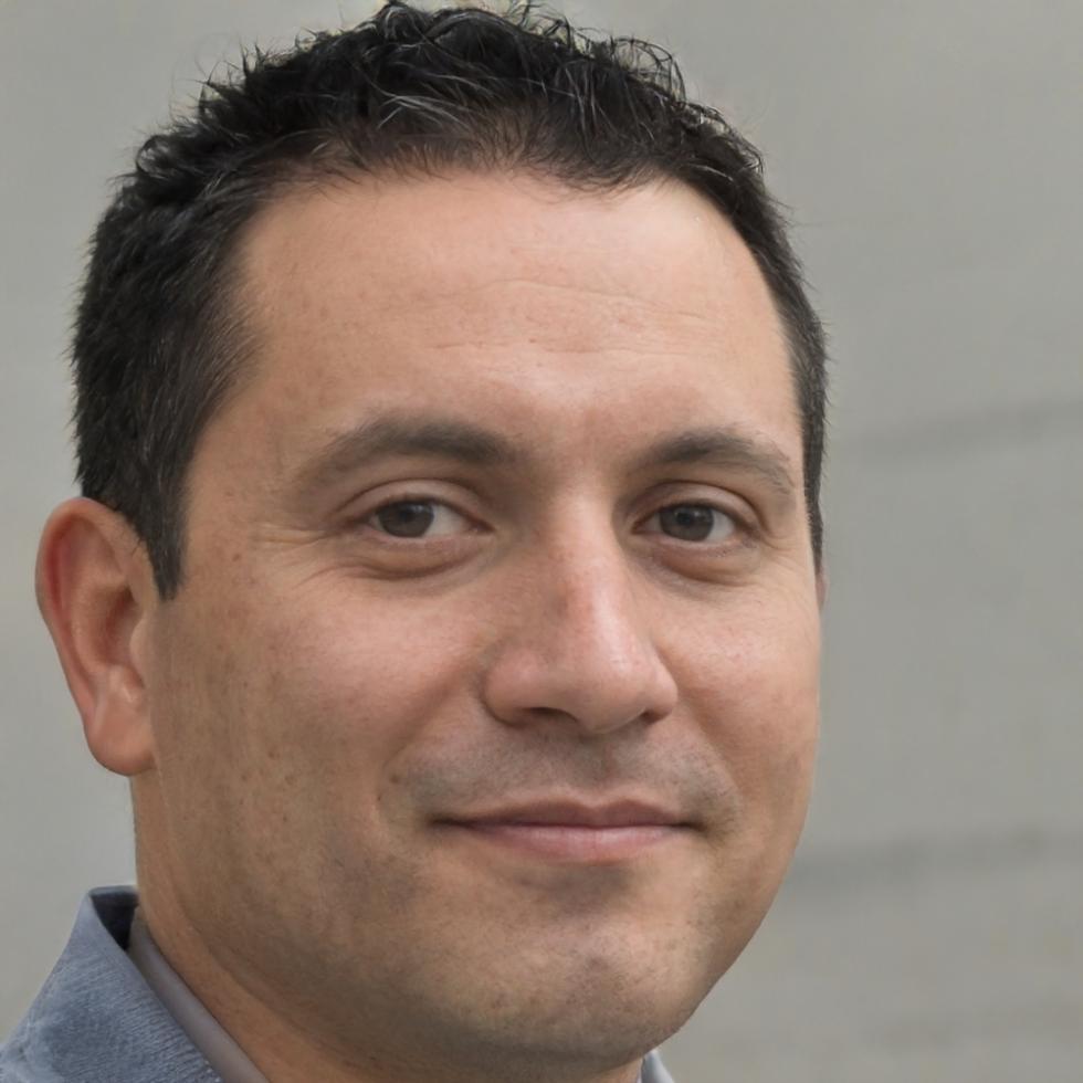 Carlos Mendoza, especialista en sistemas financieros